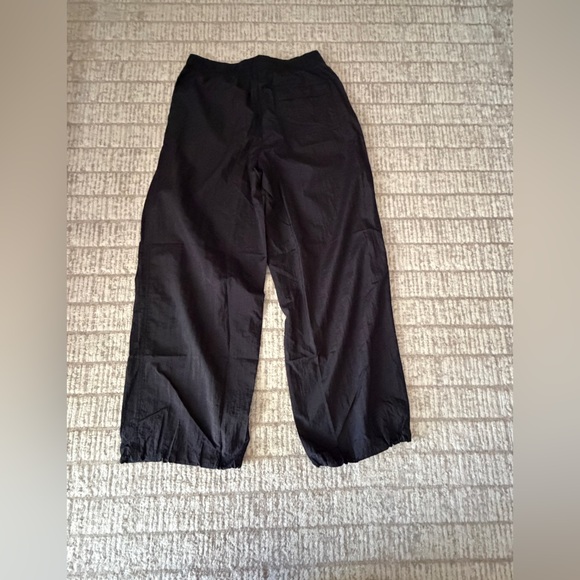 Athleta wide leg mid rise lunar sheen utility windbreaker pants - Picture 7 of 9